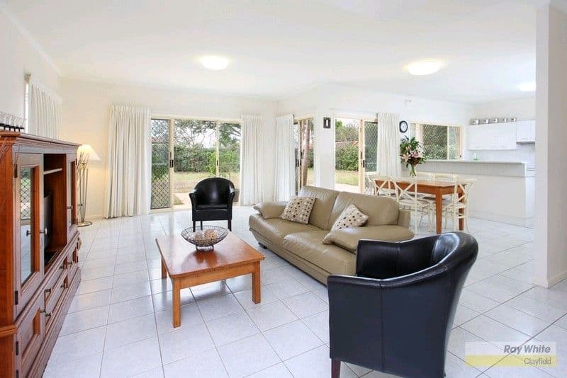 21 Westwood Street, WAVELL HEIGHTS QLD 4012, Wavell Heights - Thumbnail 2
