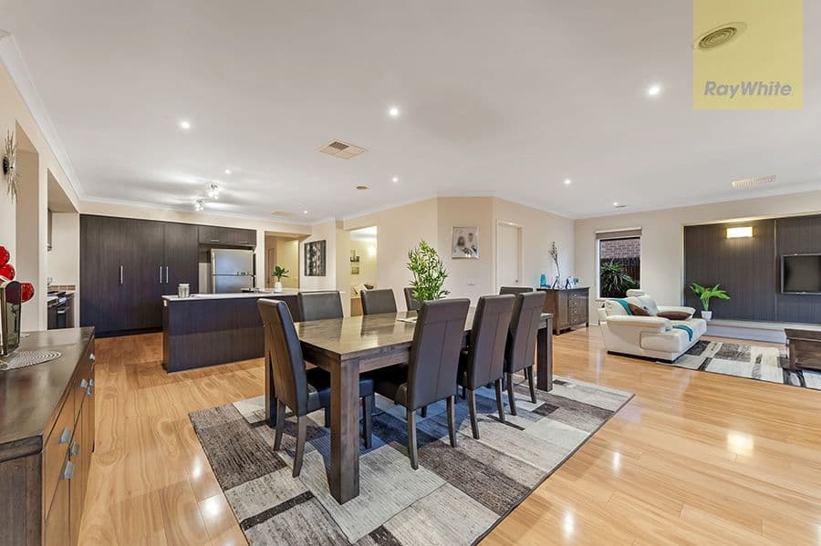 10 Wisteria Avenue, Craigieburn VIC 3064, Craigieburn - Thumbnail 5