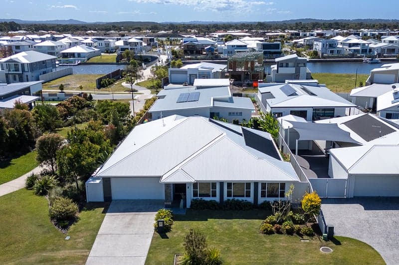 29 Waderbird Crescent, Pelican Waters - Thumbnail 3