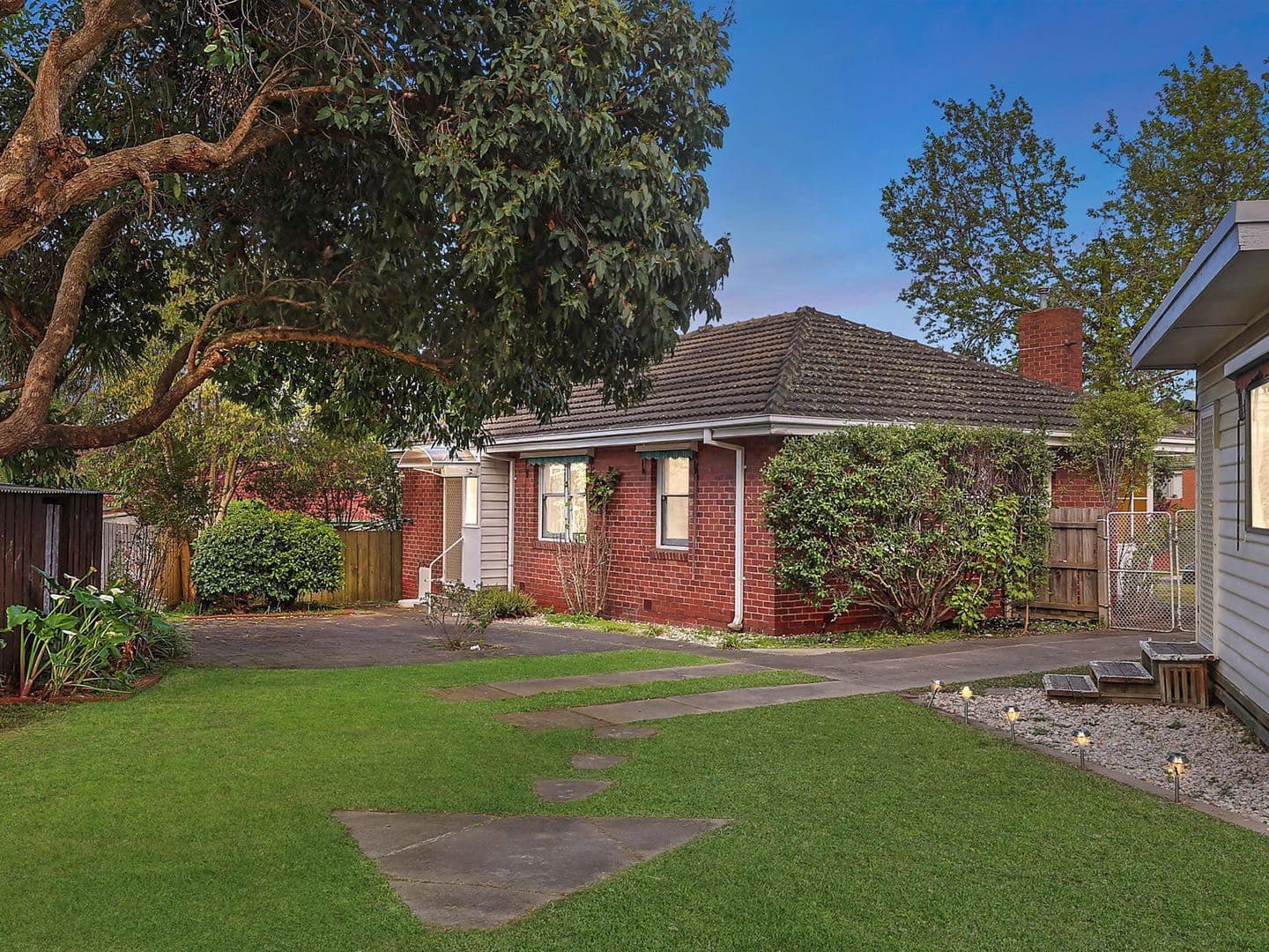1 Tandara Court, Chadstone VIC 3148, Chadstone - Thumbnail 5