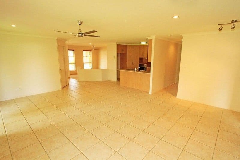 39 Miami Crescent, YEPPOON QLD 4703, Yeppoon - Thumbnail 4