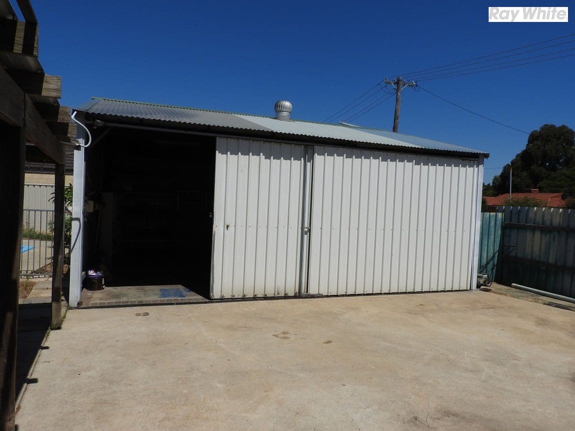1 Briggs Place, Armadale WA 6112, Armadale - Thumbnail 2