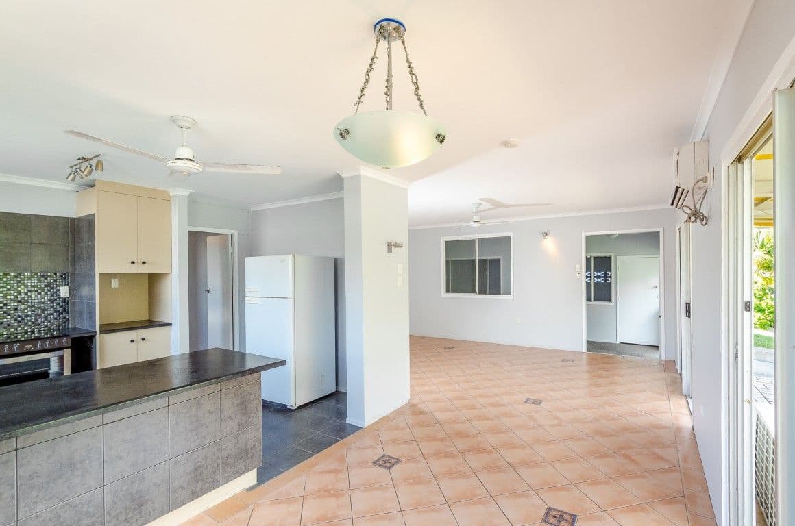 31 Anderson Street, Clinton QLD 4680, Clinton - Thumbnail 4