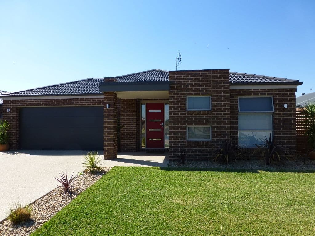 14 Lynch Drive, ECHUCA VIC 3564, Echuca - Image 1