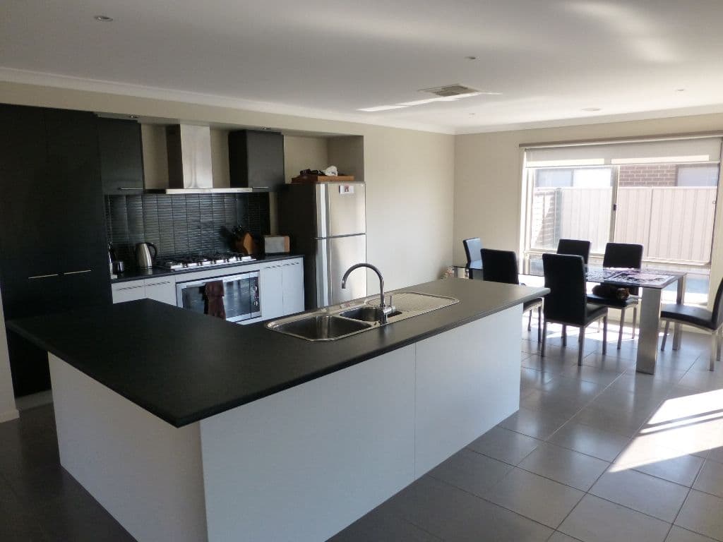 14 Lynch Drive, ECHUCA VIC 3564, Echuca - Thumbnail 3