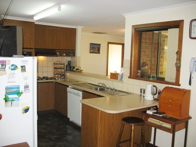 13 Klingberg Street, LOXTON SA 5333, Loxton - Thumbnail 2