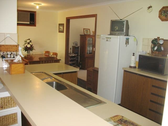 13 Klingberg Street, LOXTON SA 5333, Loxton - Thumbnail 3