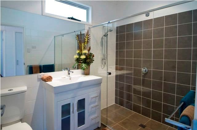 7 Albatross Avenue, MERMAID BEACH QLD 4218, Mermaid Beach - Thumbnail 5