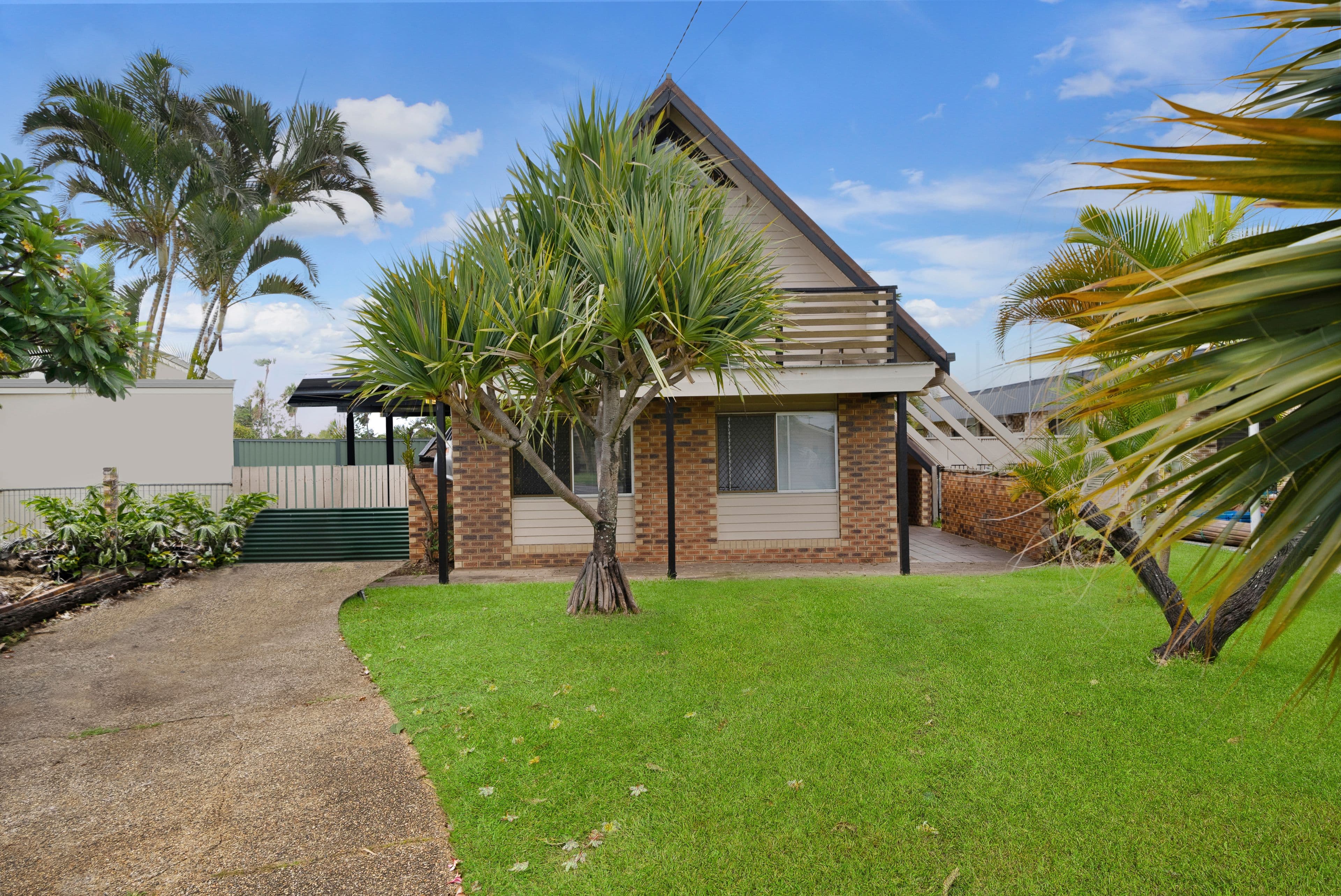 55 Sunnyside Road, Newport QLD 4020, Newport - Thumbnail 2