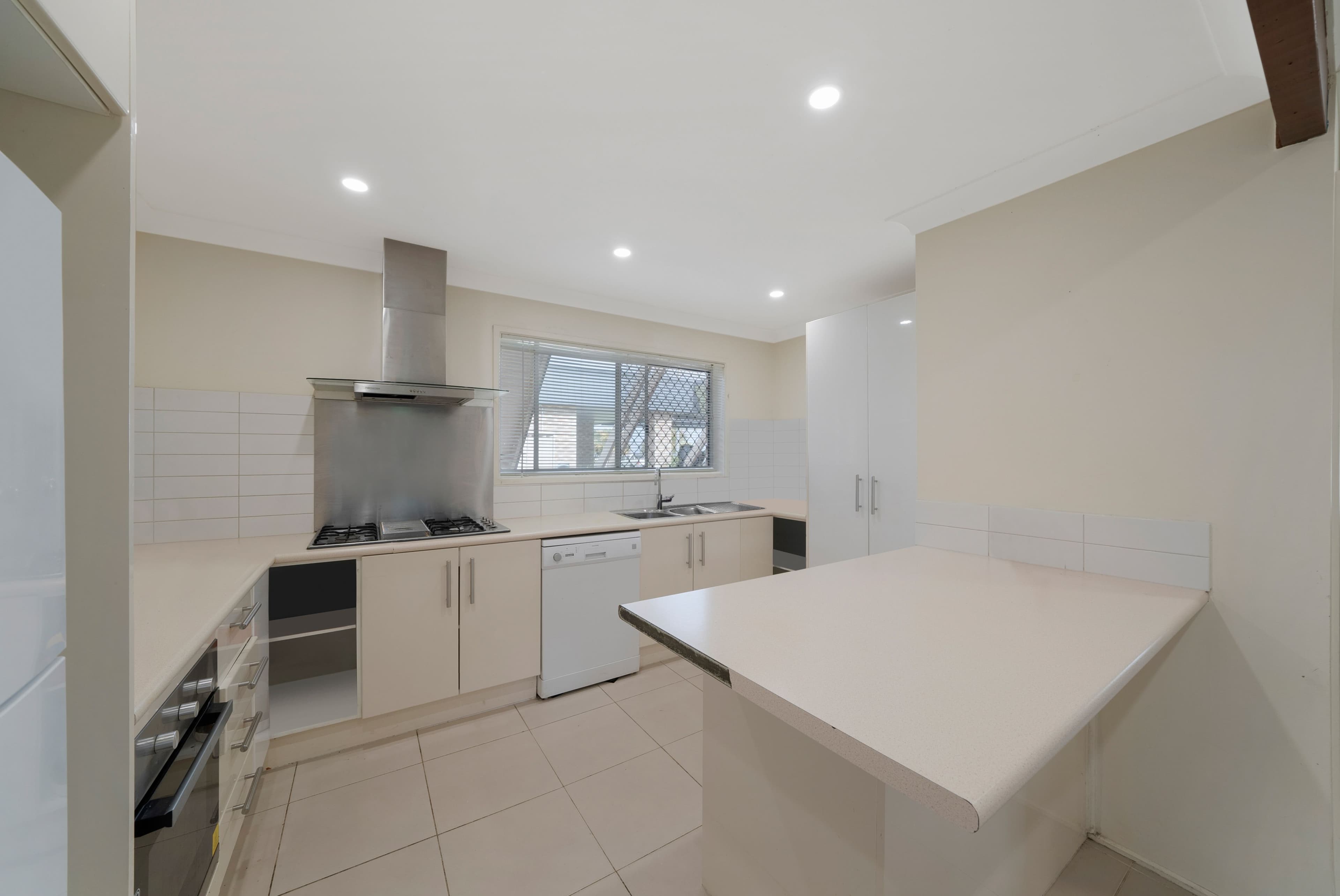 55 Sunnyside Road, Newport QLD 4020, Newport - Thumbnail 7