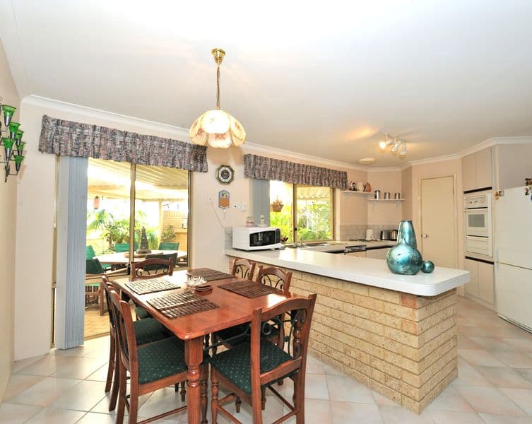 35 Jamaican Road, WAIKIKI WA 6169, Waikiki - Thumbnail 2