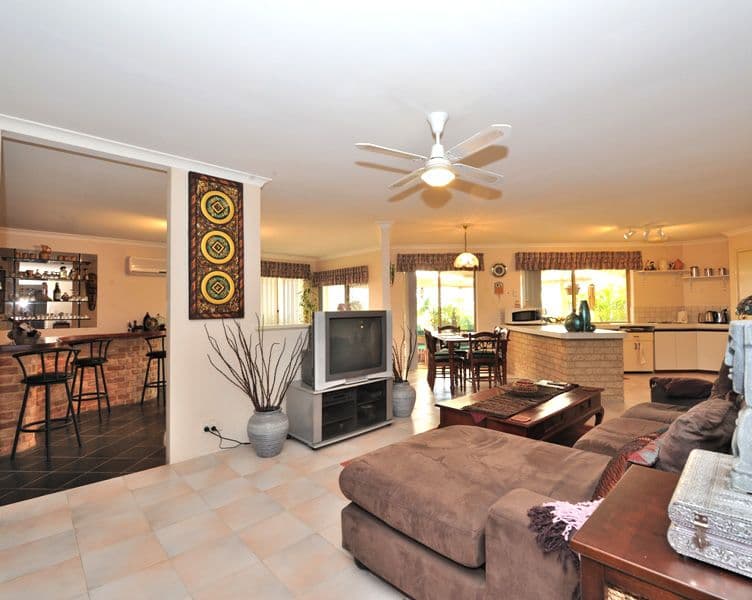 35 Jamaican Road, WAIKIKI WA 6169, Waikiki - Thumbnail 5