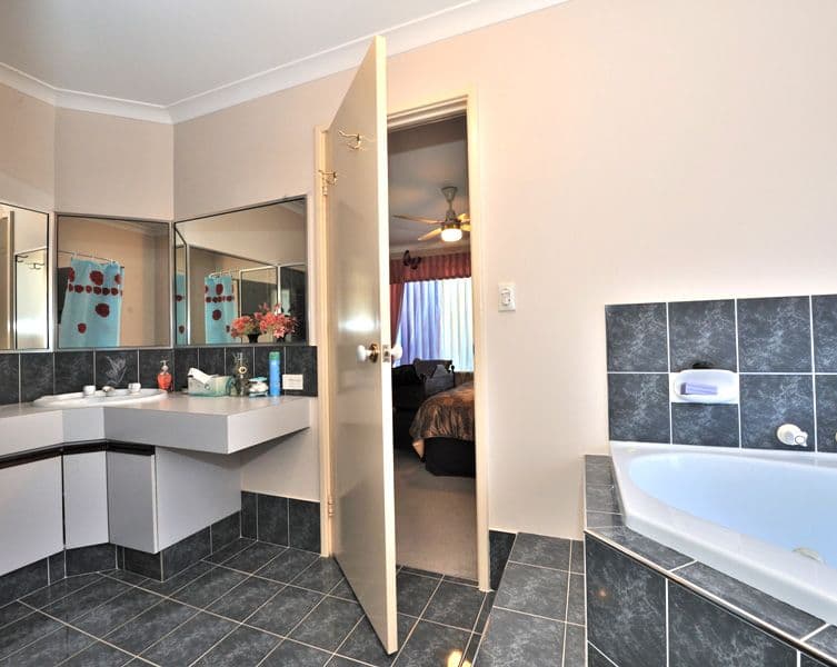 35 Jamaican Road, WAIKIKI WA 6169, Waikiki - Thumbnail 8