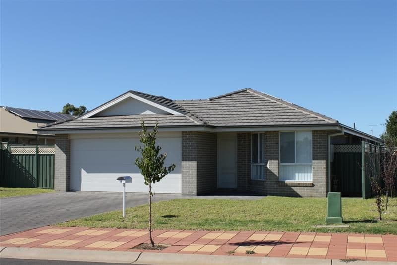 14 Lansdowne Drive, DUBBO NSW 2830, Dubbo - Image 1