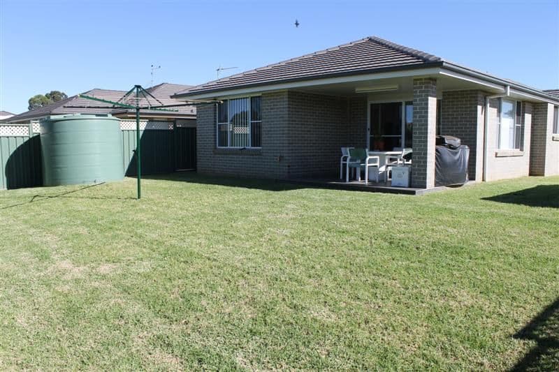 14 Lansdowne Drive, DUBBO NSW 2830, Dubbo - Thumbnail 4