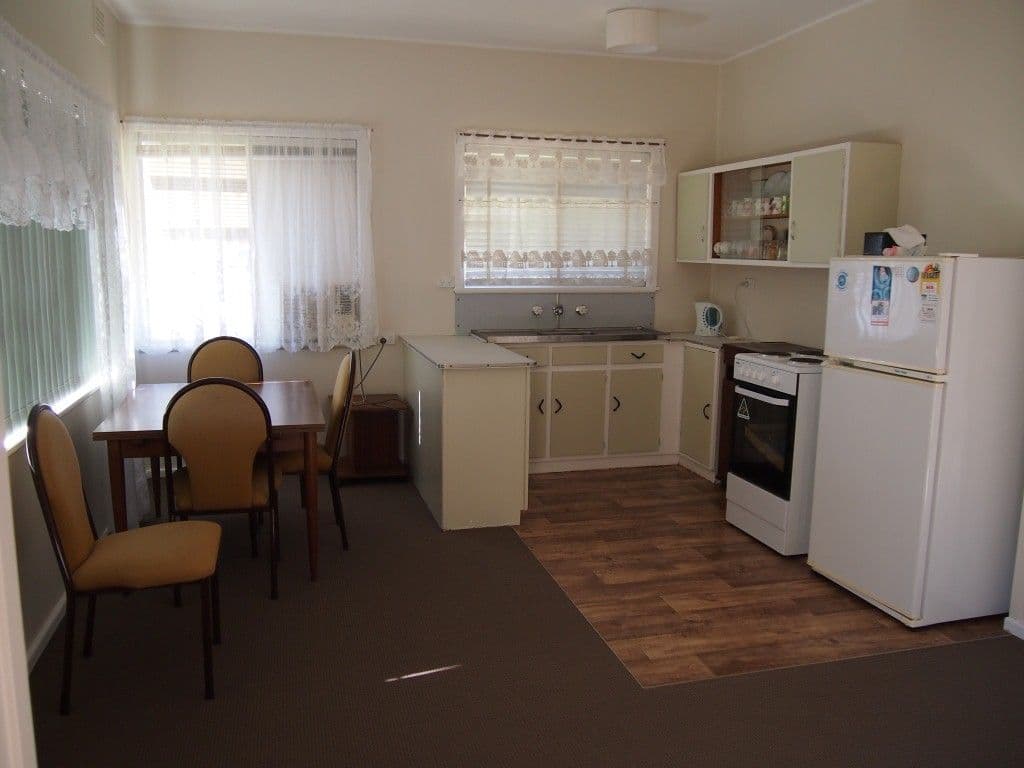 7 Harding Avenue, Condobolin NSW 2877, Condobolin - Thumbnail 5