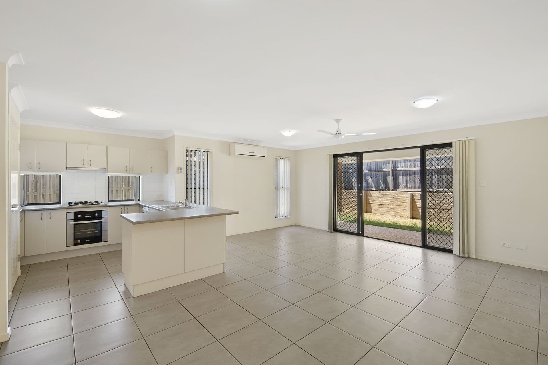 8 Palmer Street, North Lakes QLD 4509, North Lakes - Thumbnail 2