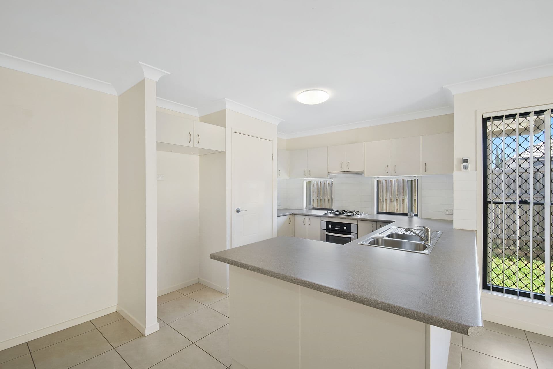 8 Palmer Street, North Lakes QLD 4509, North Lakes - Thumbnail 3