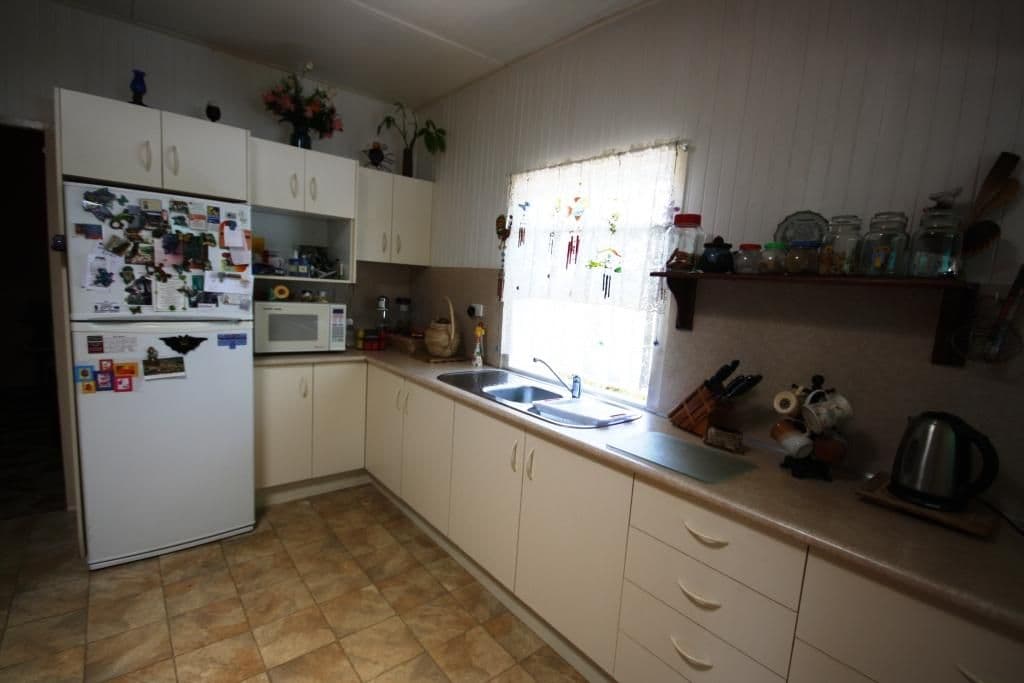 2 Perry Street, MUNDUBBERA QLD 4626, Mundubbera - Thumbnail 6