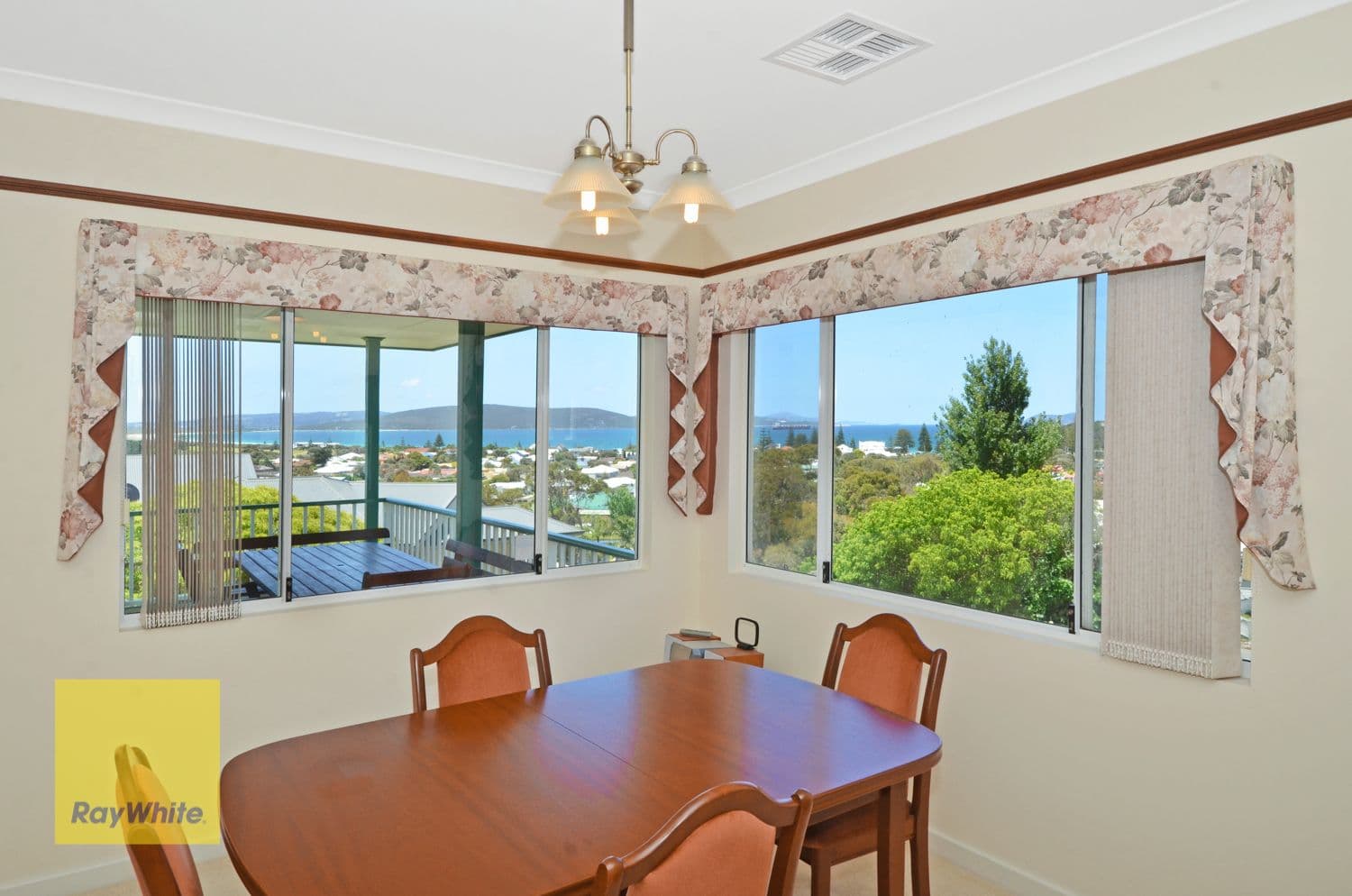 60 Wylie Crescent, Middleton Beach WA 6330, Middleton Beach - Thumbnail 2