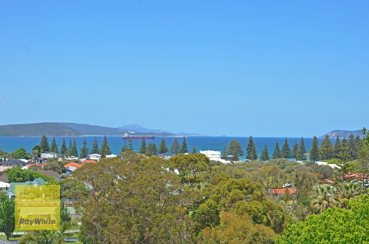 60 Wylie Crescent, Middleton Beach WA 6330, Middleton Beach - Thumbnail 4