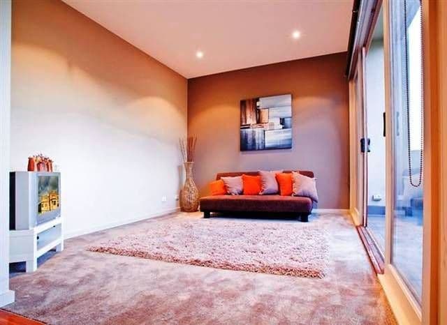 9 Diamond Boulevard, GREENSBOROUGH VIC 3088, Greensborough - Thumbnail 2