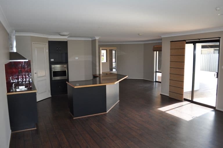 2 Cumberland Court, YAMBA NSW 2464, Yamba - Thumbnail 3