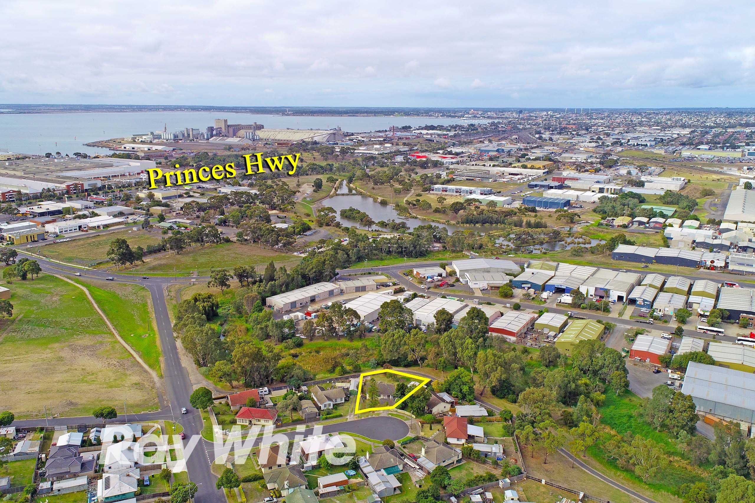 2 Nowra Court, Norlane VIC 3214, Norlane - Thumbnail 2