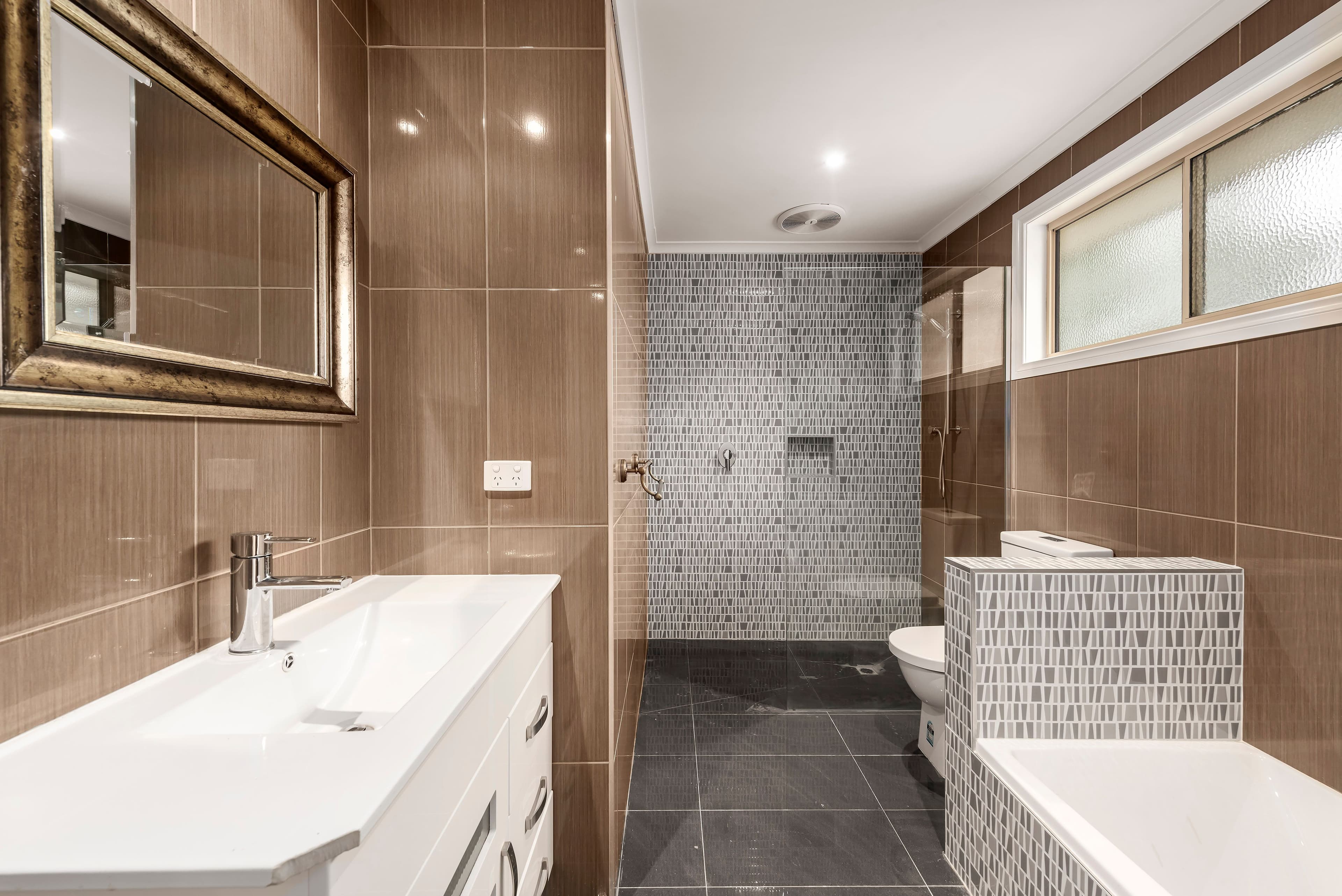 7 Deschamp Crescent, Rowville VIC 3178, Rowville - Thumbnail 7