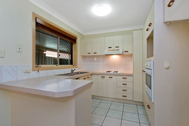 8a Currajong Street, CALAMVALE QLD 4116, Calamvale - Thumbnail 2