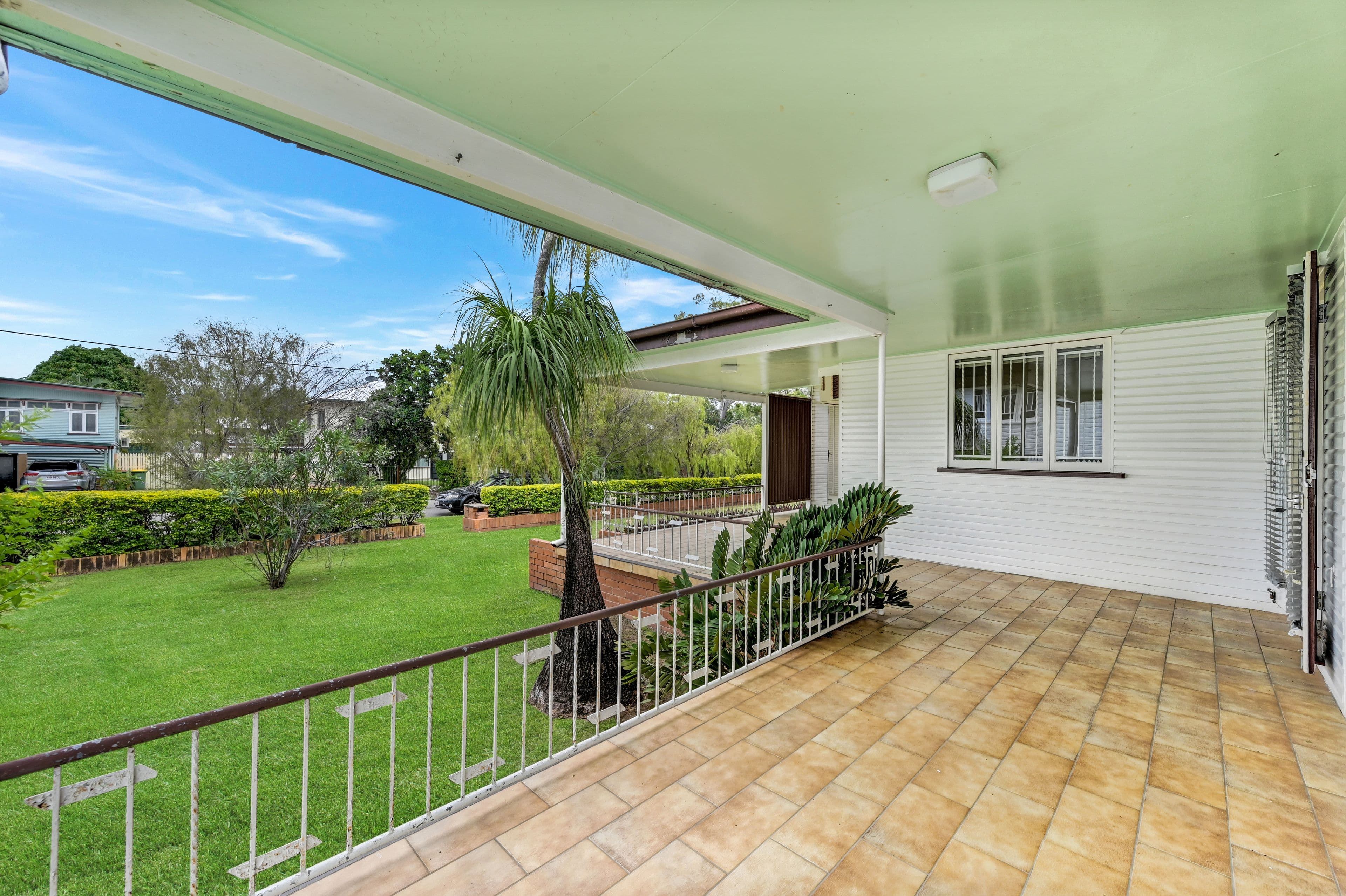 27 Ethel Street, Hyde Park QLD 4812, Hyde Park - Thumbnail 2