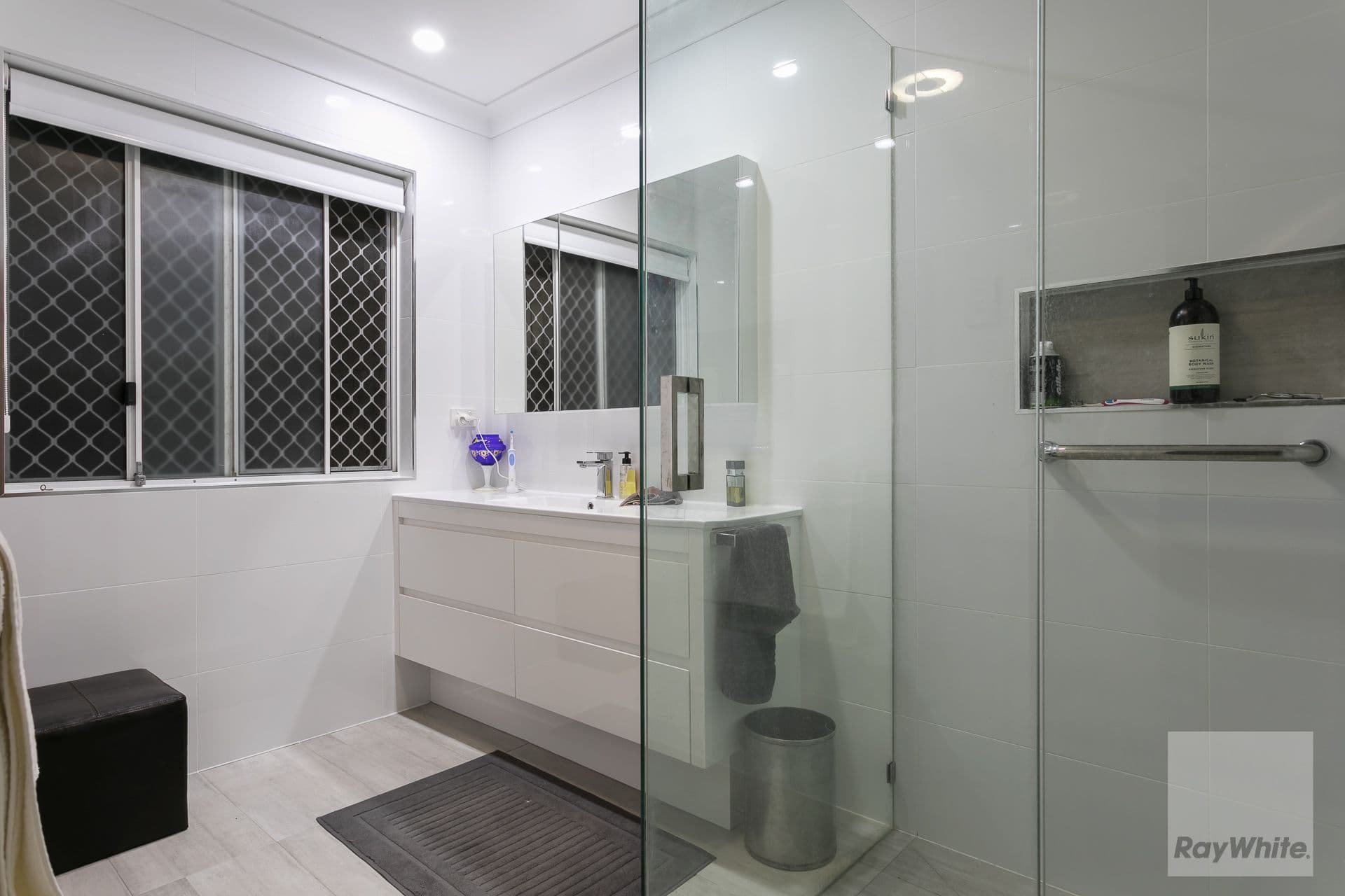 22 Mill Street, Redland Bay QLD 4165, Redland Bay - Thumbnail 4