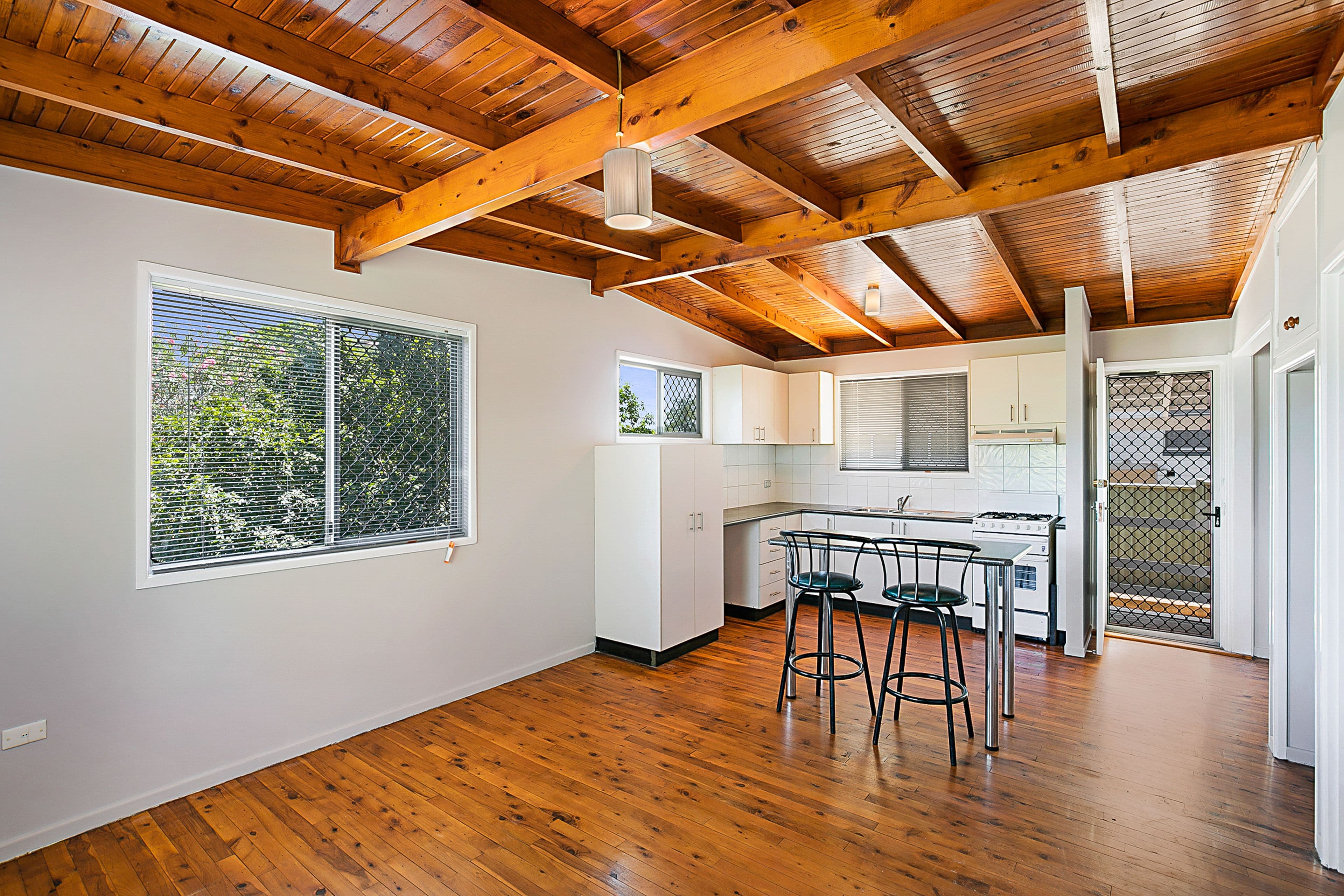 24 Waverley Street, North Toowoomba QLD 4350, North Toowoomba - Thumbnail 2