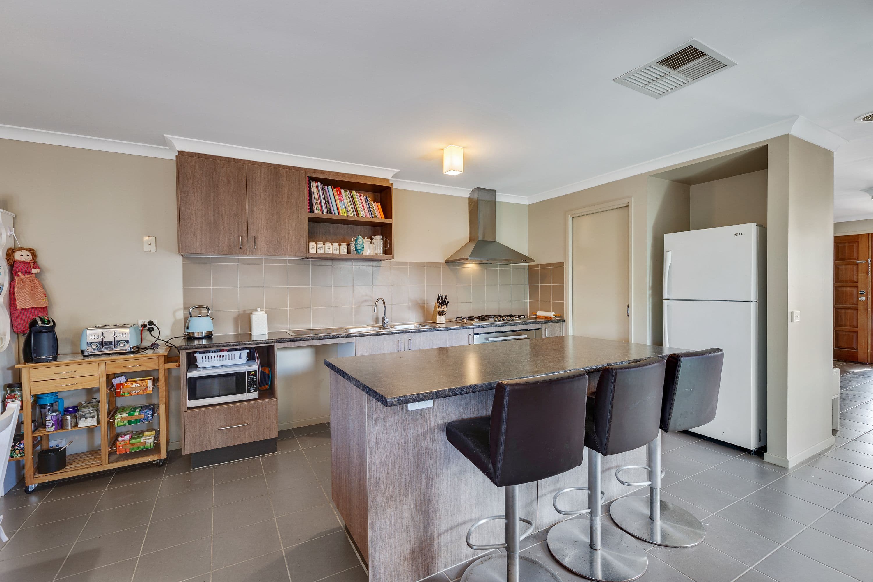 3 Lustre Close, Epping VIC 3076, Epping - Thumbnail 2