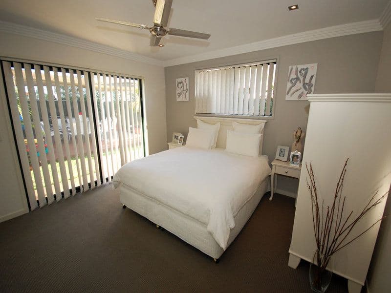 19 Coogeen Street, Sorrento QLD 4217, Sorrento - Thumbnail 6