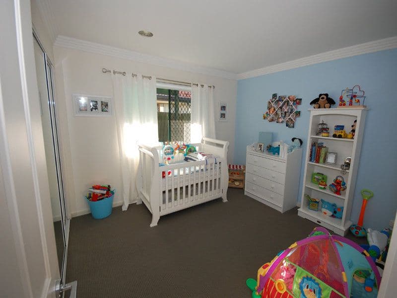 19 Coogeen Street, Sorrento QLD 4217, Sorrento - Thumbnail 8