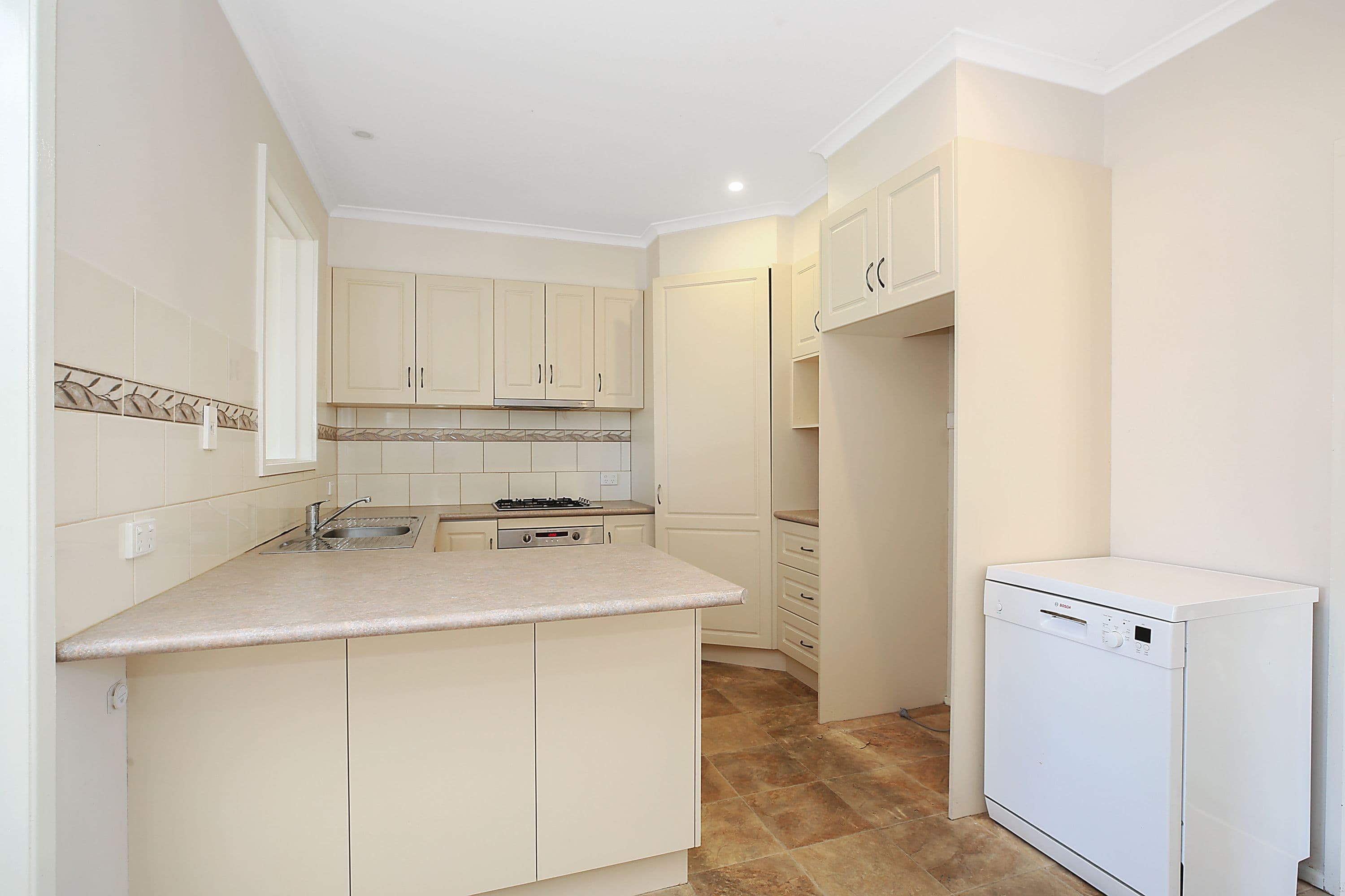 6 Hebb Court, Colac VIC 3250, Colac - Thumbnail 3