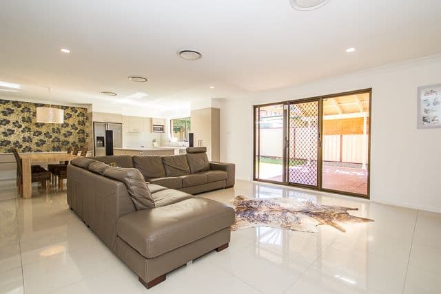 3 Mataro Close, EDENSOR PARK NSW 2176, Edensor Park - Thumbnail 3