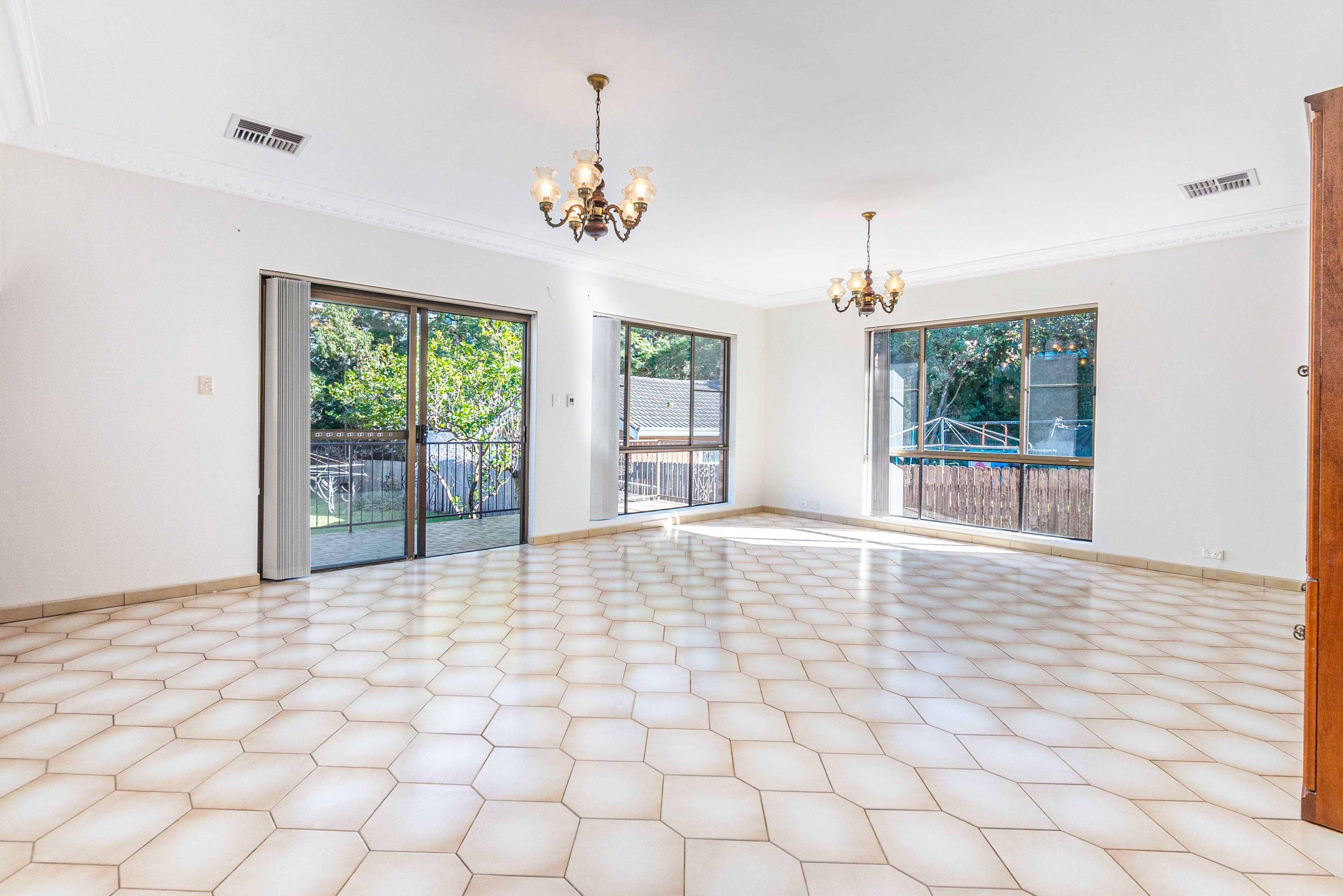 43 Cecil Avenue, Castle Hill NSW 2154, Castle Hill - Thumbnail 7