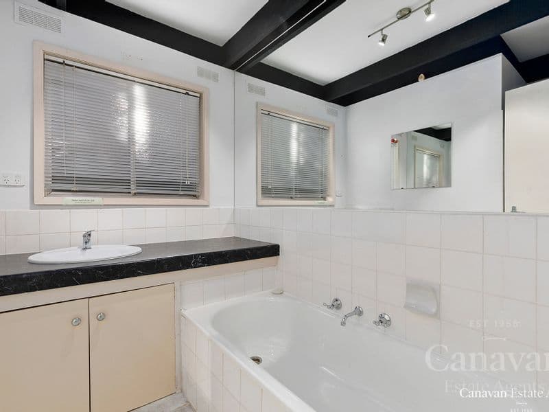 4 Bayside Boulevard, Goughs Bay VIC 3723, Goughs Bay - Thumbnail 7