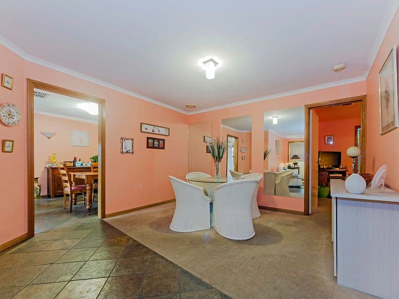6 Kenmore Close, Hoppers Crossing VIC 3029, Hoppers Crossing - Thumbnail 3