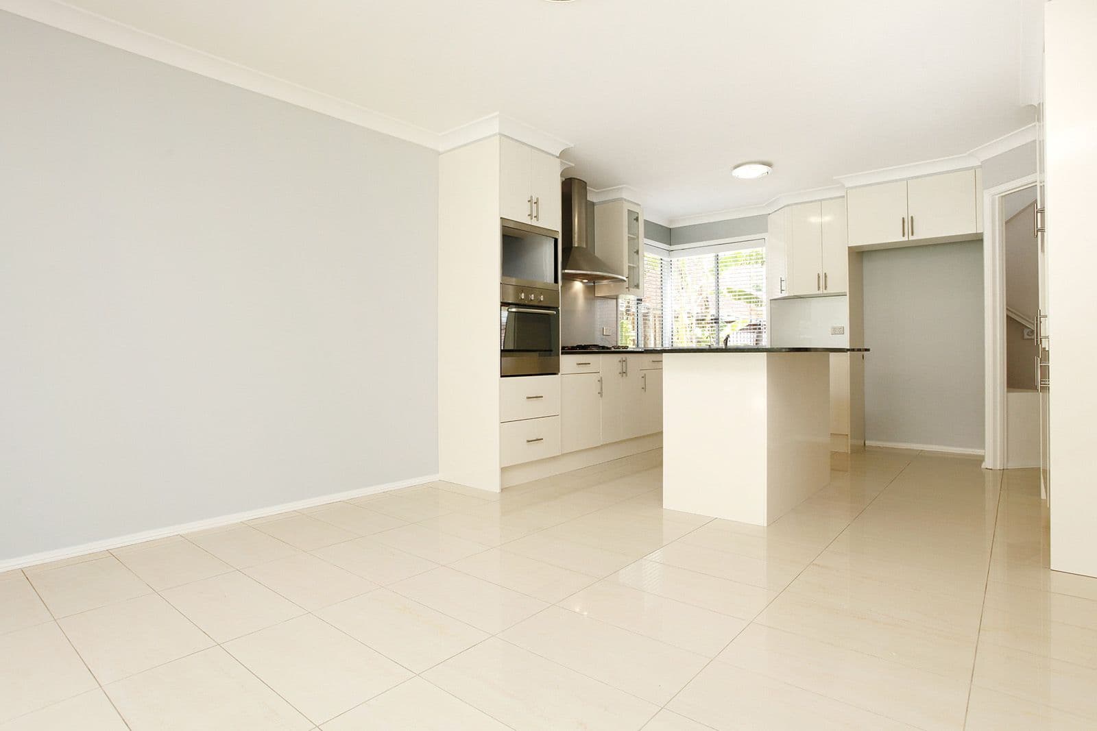 10 Peri Close, Woodcroft - Thumbnail 3