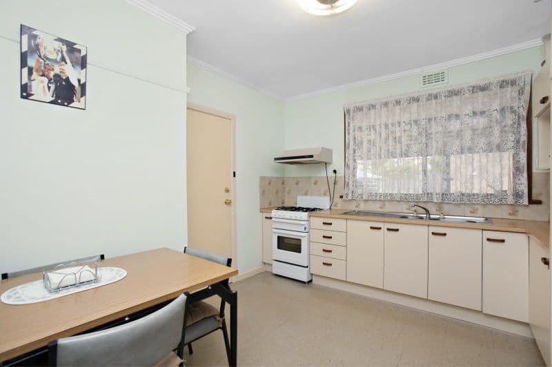 5 Burns Court, HEIDELBERG HEIGHTS VIC 3081, Heidelberg Heights - Thumbnail 3