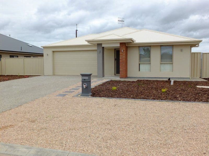 34 Clarke Street, Wallaroo SA 5556, Wallaroo - Thumbnail 2
