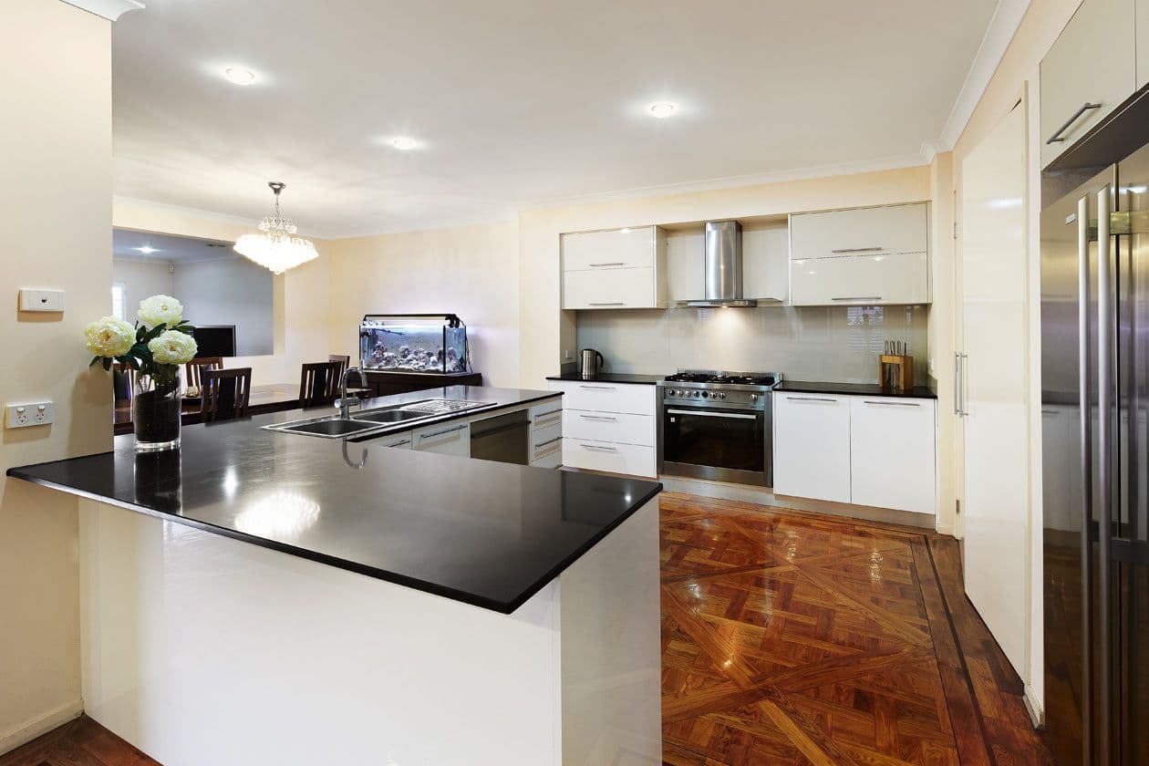 15 Terrigal Street, CHADSTONE VIC 3148, Chadstone - Thumbnail 2