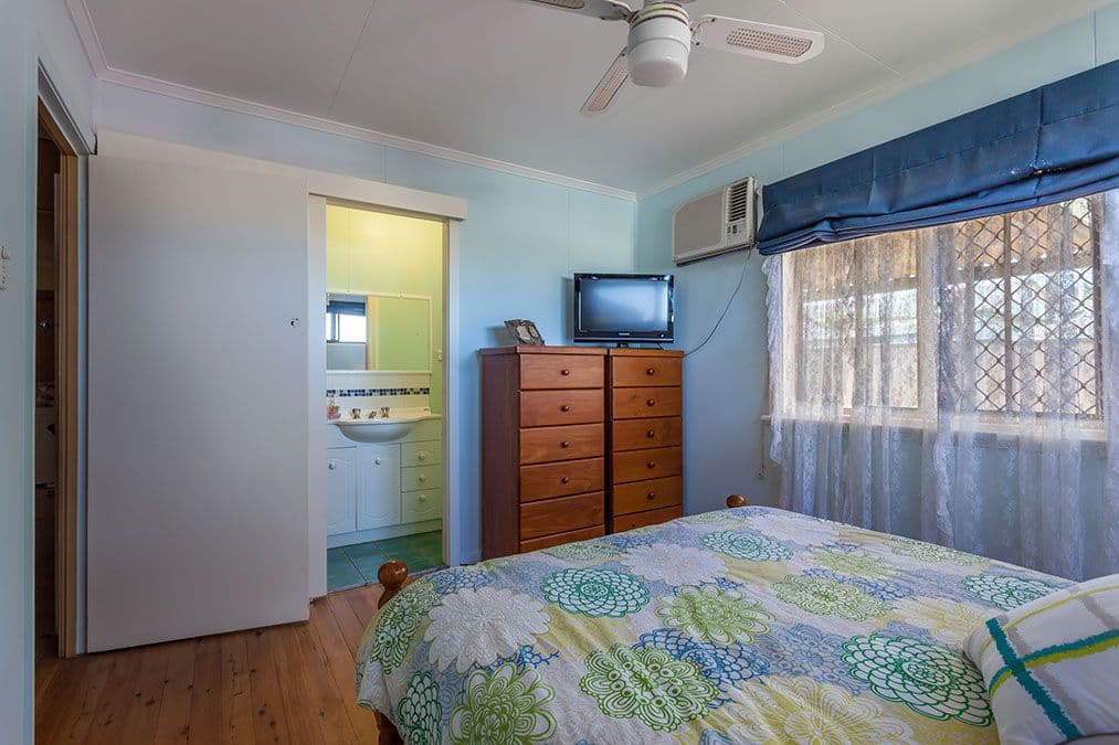 32 Smithfield Street, Harristown QLD 4350, Harristown - Thumbnail 7