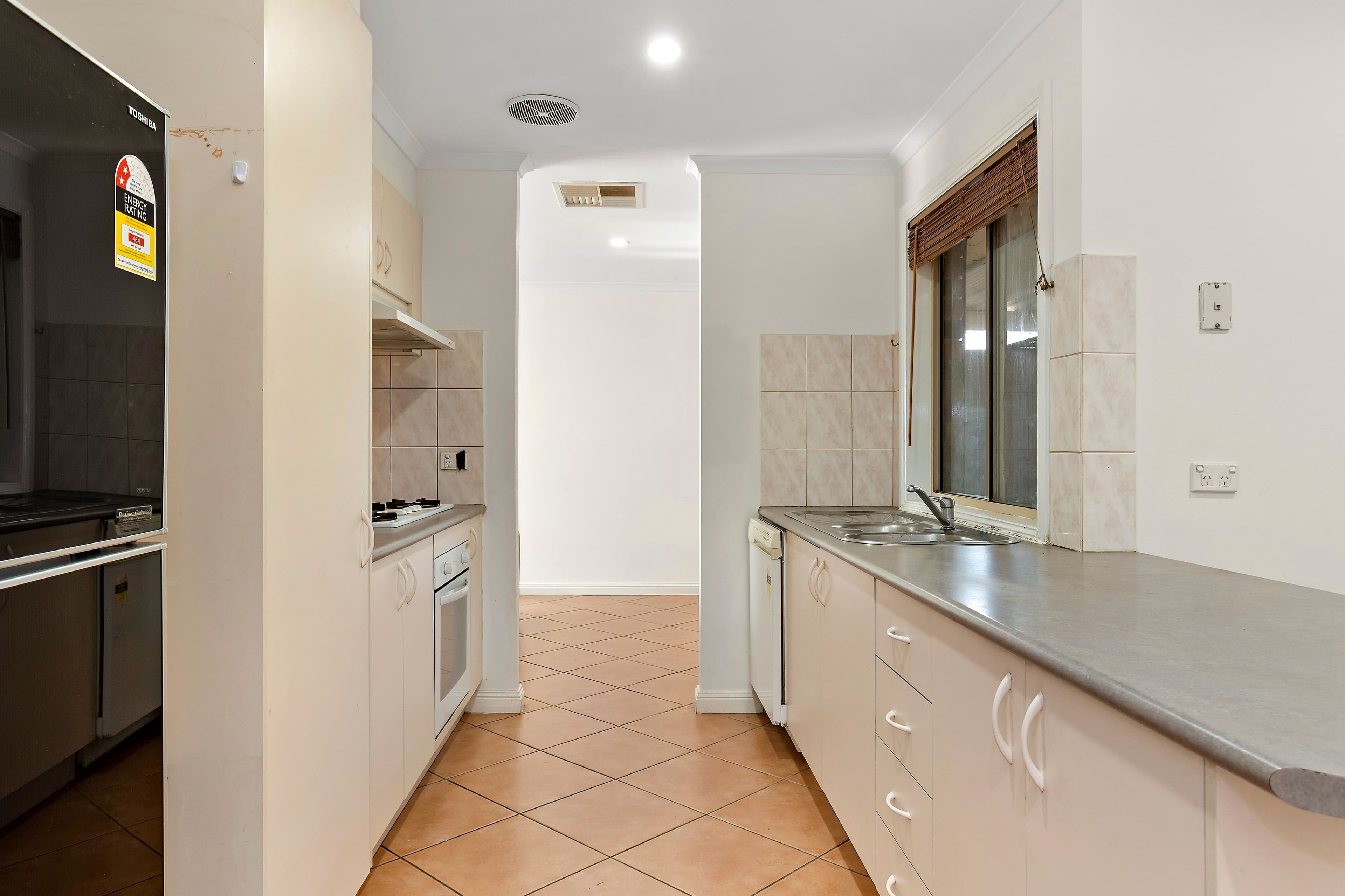 31 Murchison Way, Thomastown VIC 3074, Thomastown - Thumbnail 2