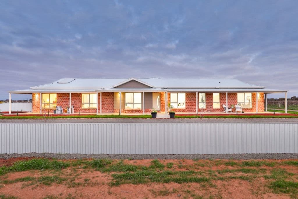 390 Irymple Avenue, Nichols Point VIC 3501, Nichols Point - Thumbnail 2