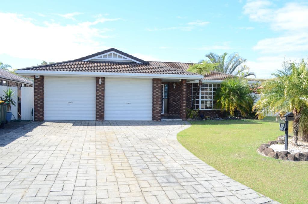 25 Abelia Avenue, Yamba - Image 1
