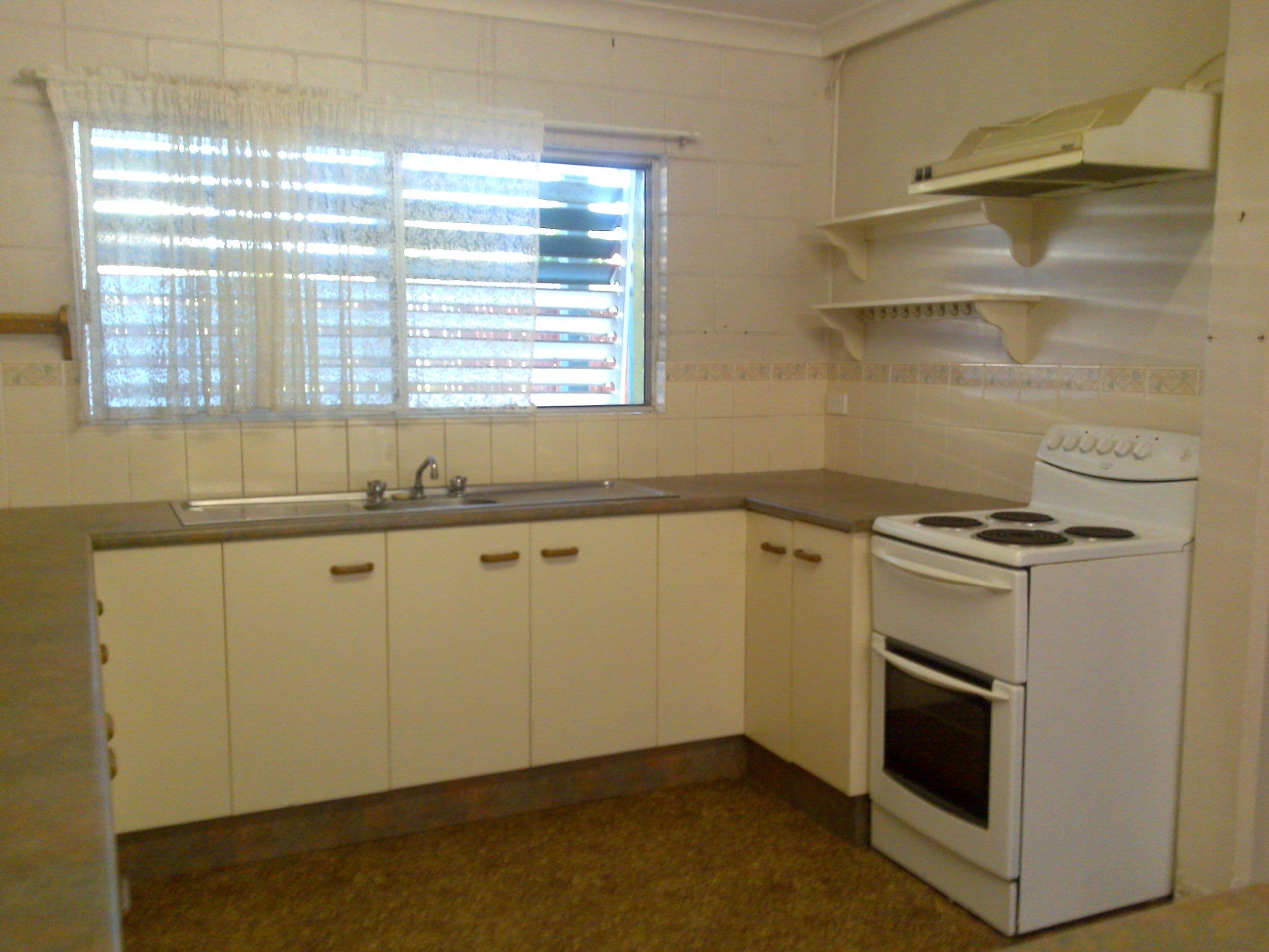 9 Buss Street, BUNDABERG SOUTH QLD 4670, Bundaberg South - Thumbnail 7